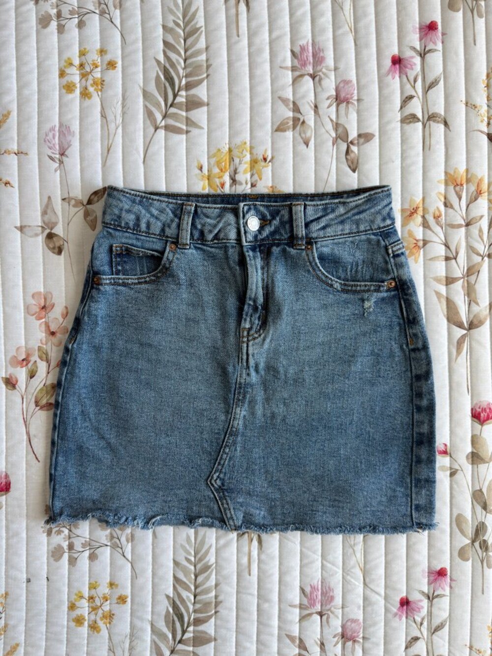 Y2K Raw Hem Denim Mini Skirt Wild Fable Grunge Medium Wash Womens Size 0